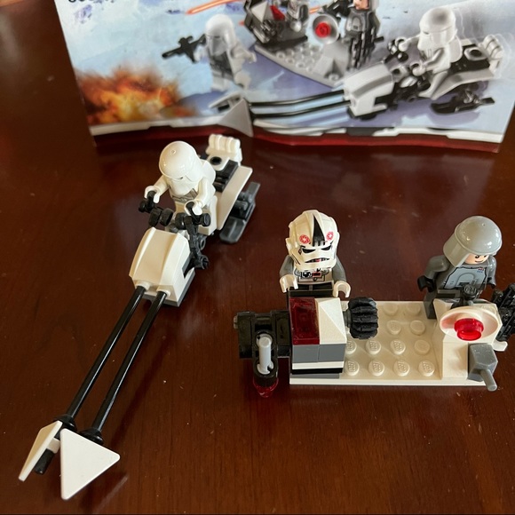 LEGO Star Wars, #8084 Snow Trooper Battle Pack Retired, manual, figures, no box - Picture 4 of 13